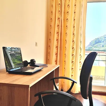 Ribeira View Em Madeira Com Private Parking 公寓
