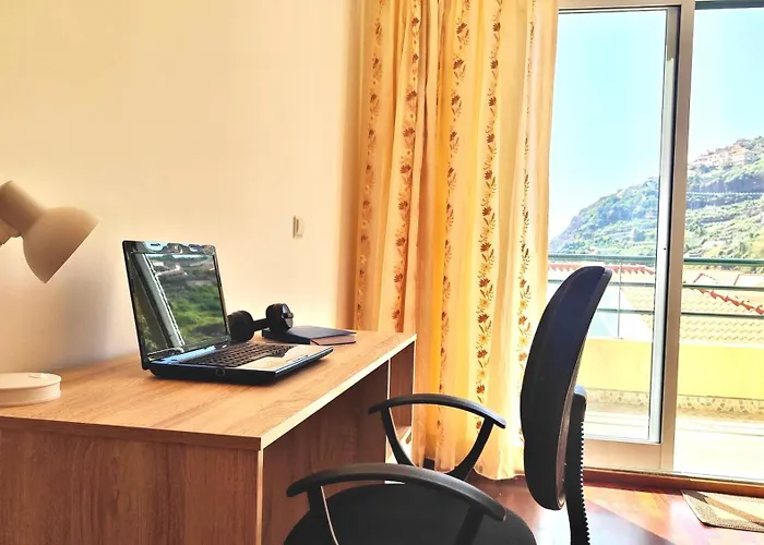 Ribeira View Em Madeira Com Private Parking Apartment