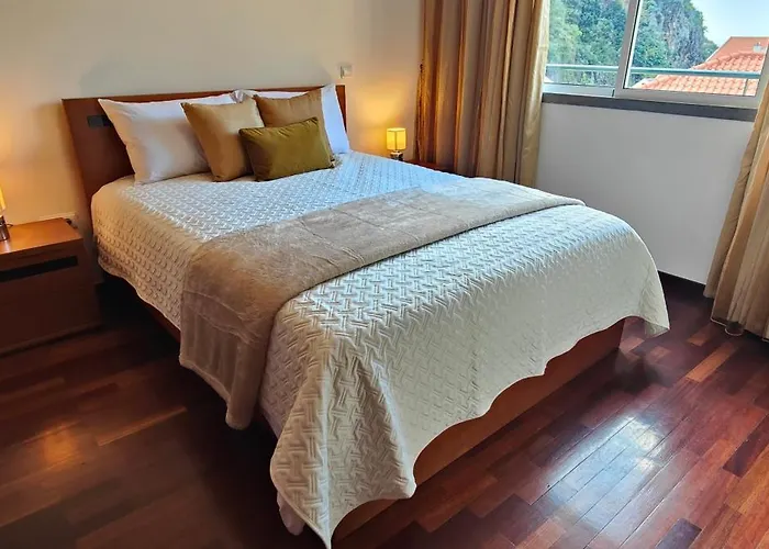 Ribeira View Em Madeira Com Private Parking Apartment *